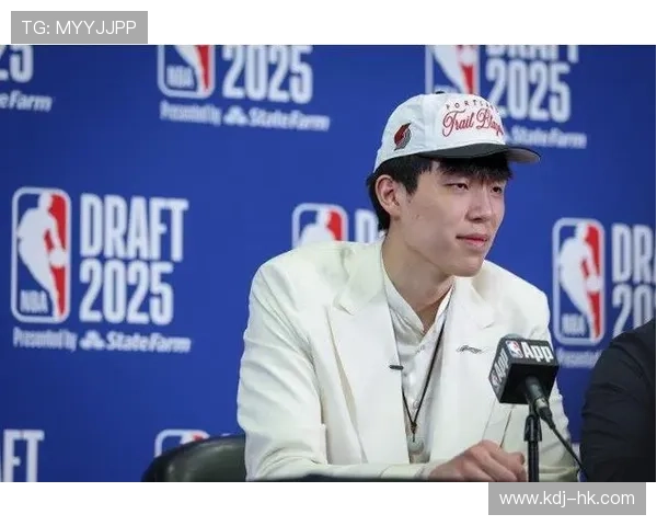 杨瀚森不是国家队非卖品中国男篮更需他成长为国产约基奇